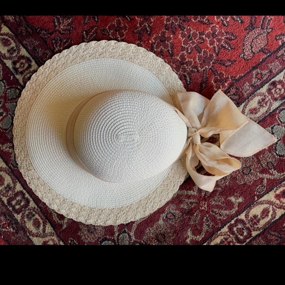 SUN HAT Decorative Grass Constructed Neutral with Bow Very Comfortable Cream Tan - Picture 3 of 6